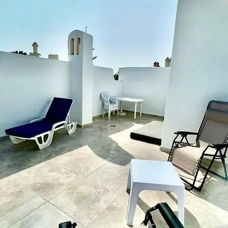 Amazing One Bad El Duque Appartement *