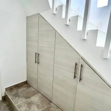 Amazing One Bad El Duque Appartement *