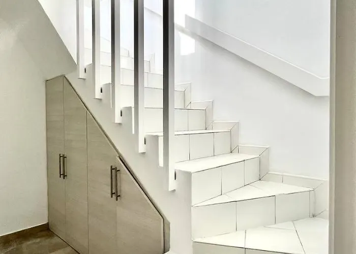 Апартаменти Amazing One Bad El Duque